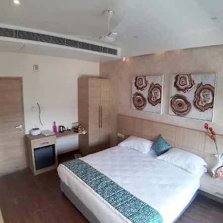 Acco Grand Hotel Lucknow Eksteriør bilde
