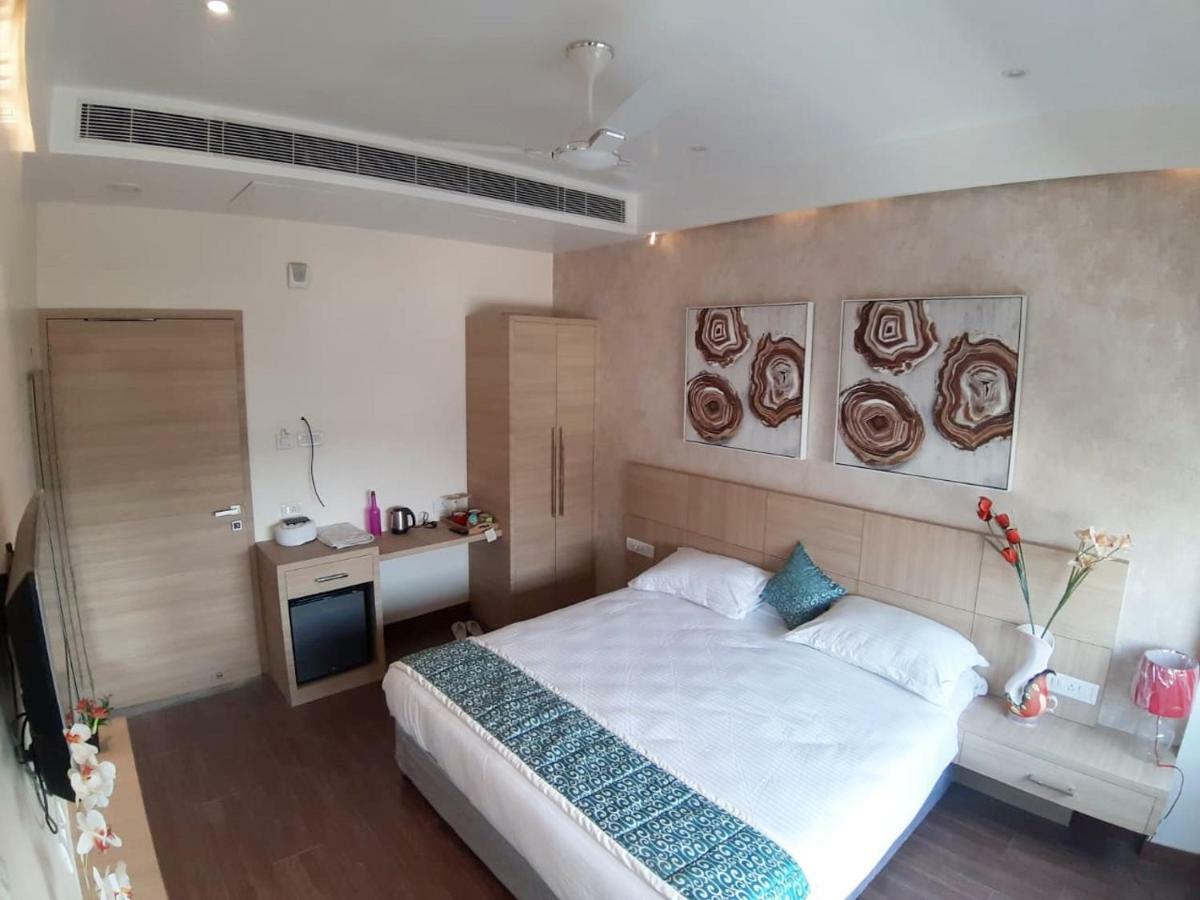 Acco Grand Hotel Lucknow Eksteriør bilde